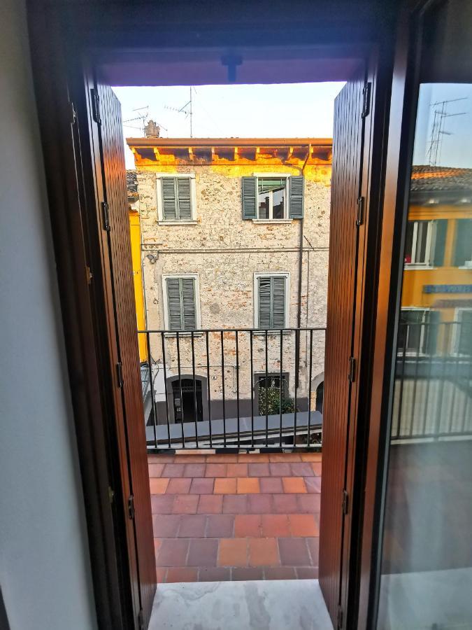 Old Town Apartment With Terrace - Live Love Lake 佩斯基耶拉德加达 外观 照片