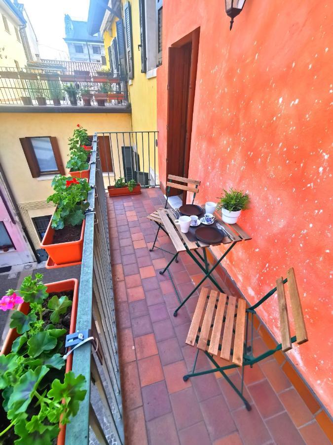 Old Town Apartment With Terrace - Live Love Lake 佩斯基耶拉德加达 外观 照片