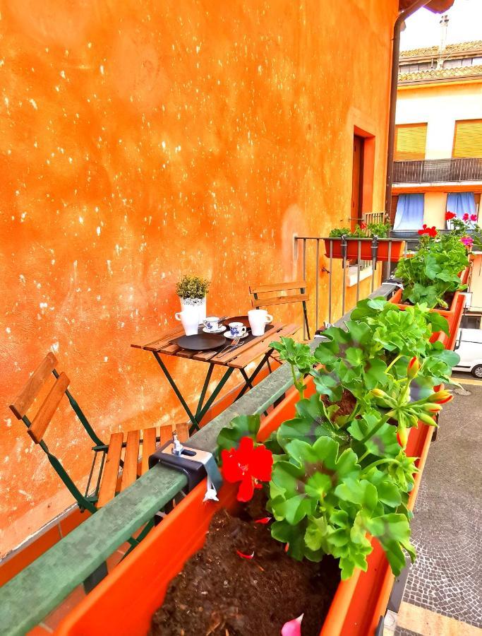Old Town Apartment With Terrace - Live Love Lake 佩斯基耶拉德加达 外观 照片