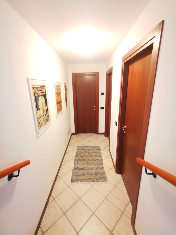Old Town Apartment With Terrace - Live Love Lake 佩斯基耶拉德加达 外观 照片