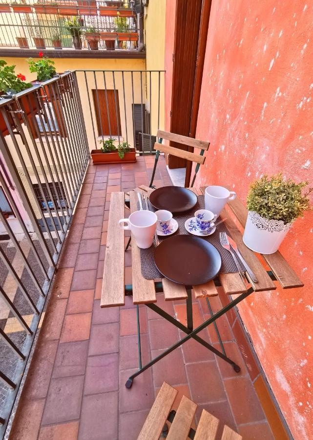 Old Town Apartment With Terrace - Live Love Lake 佩斯基耶拉德加达 外观 照片