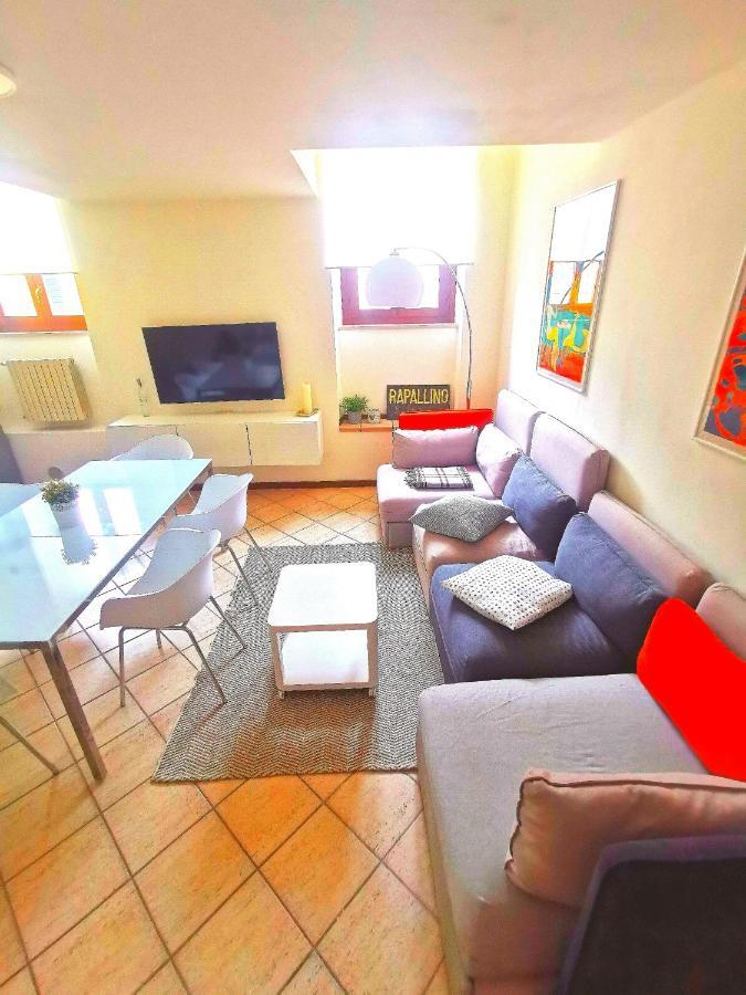 Old Town Apartment With Terrace - Live Love Lake 佩斯基耶拉德加达 外观 照片