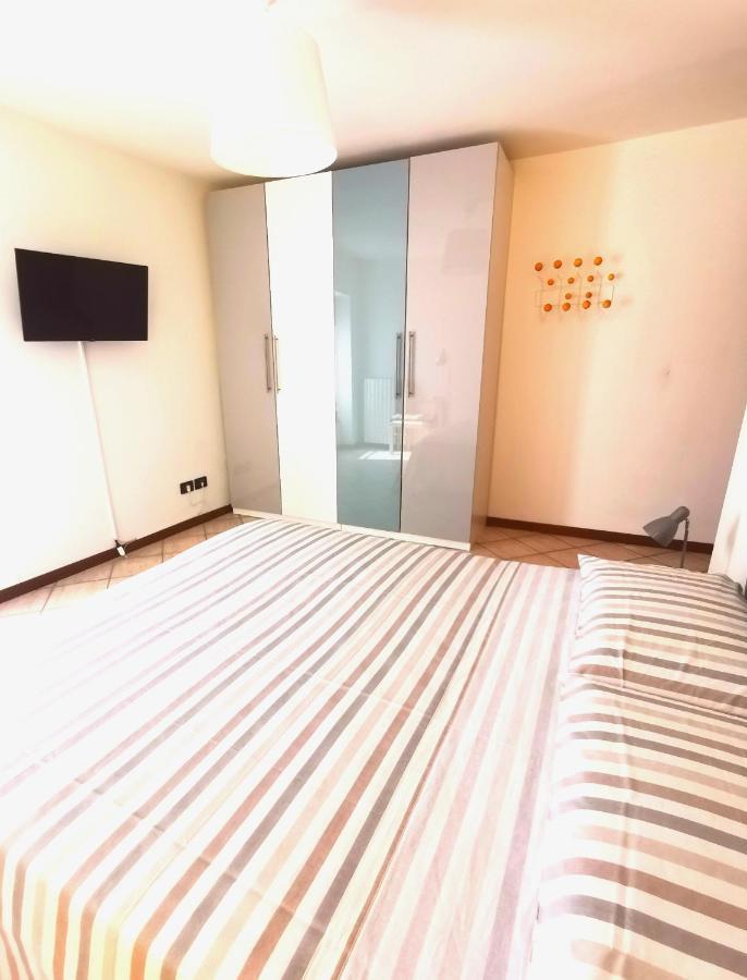 Old Town Apartment With Terrace - Live Love Lake 佩斯基耶拉德加达 外观 照片